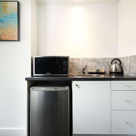 Comfort Hotel East Melbourne Bagian luar foto