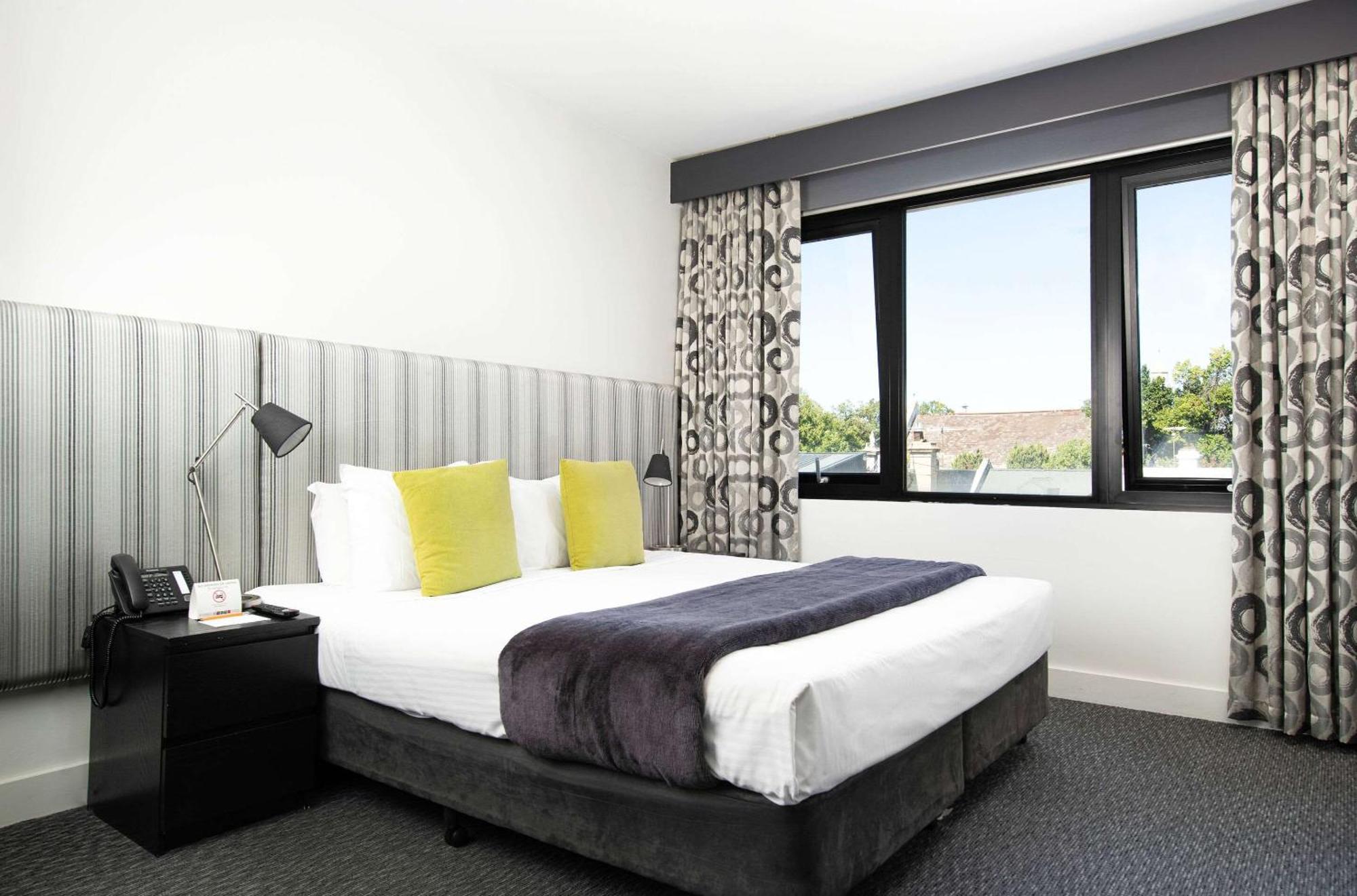 Comfort Hotel East Melbourne Bagian luar foto