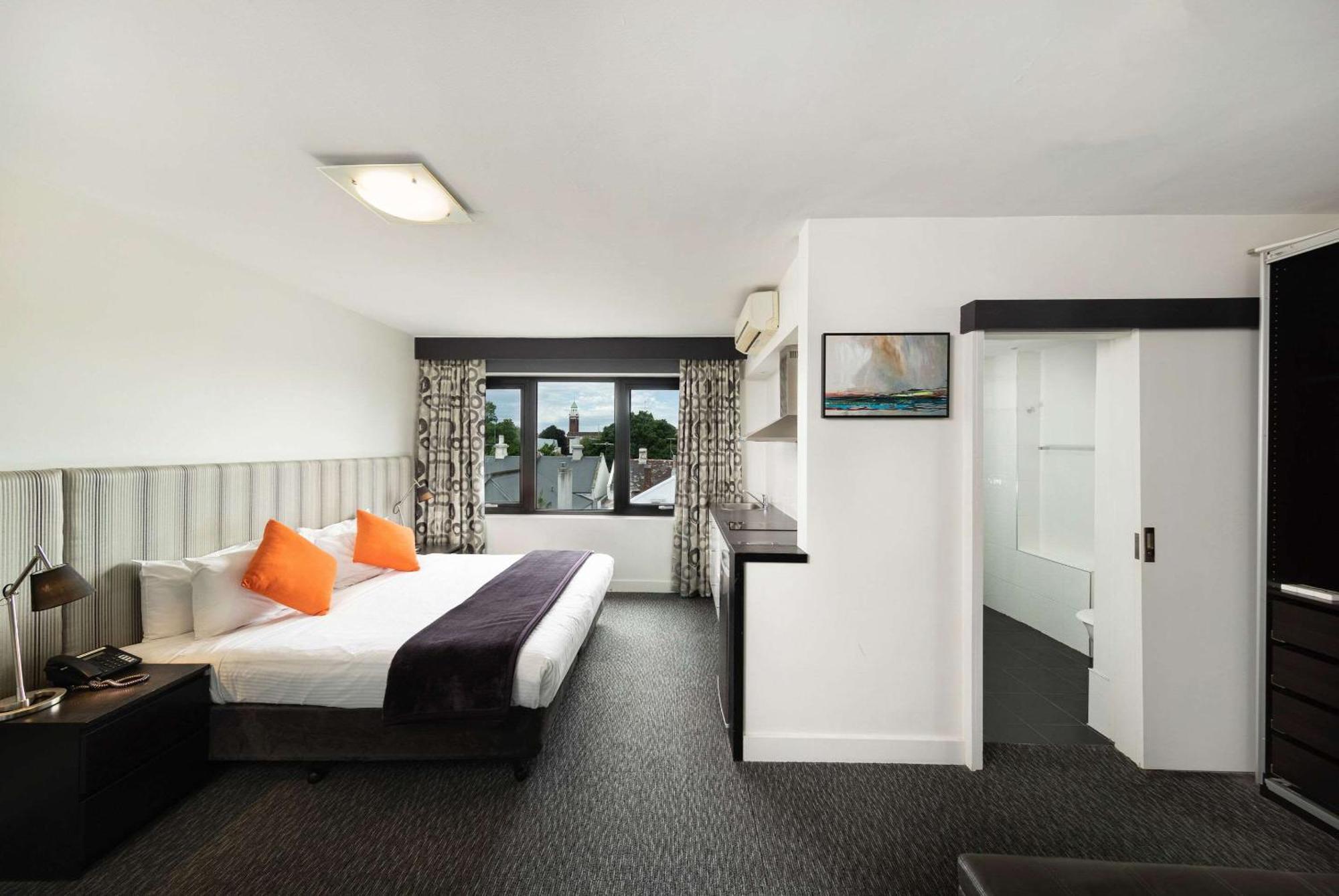 Comfort Hotel East Melbourne Bagian luar foto